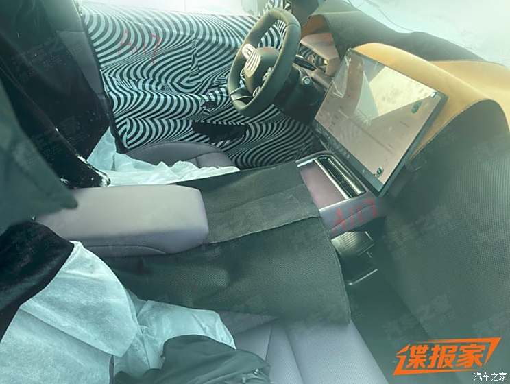 小鹏P7i继任者内饰首曝 采用运动化风格 有望第三季度发布