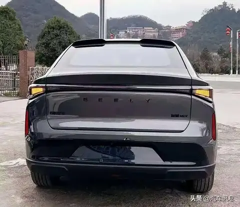 全新吉利博越REV现身，续航1525km或12万起要火？